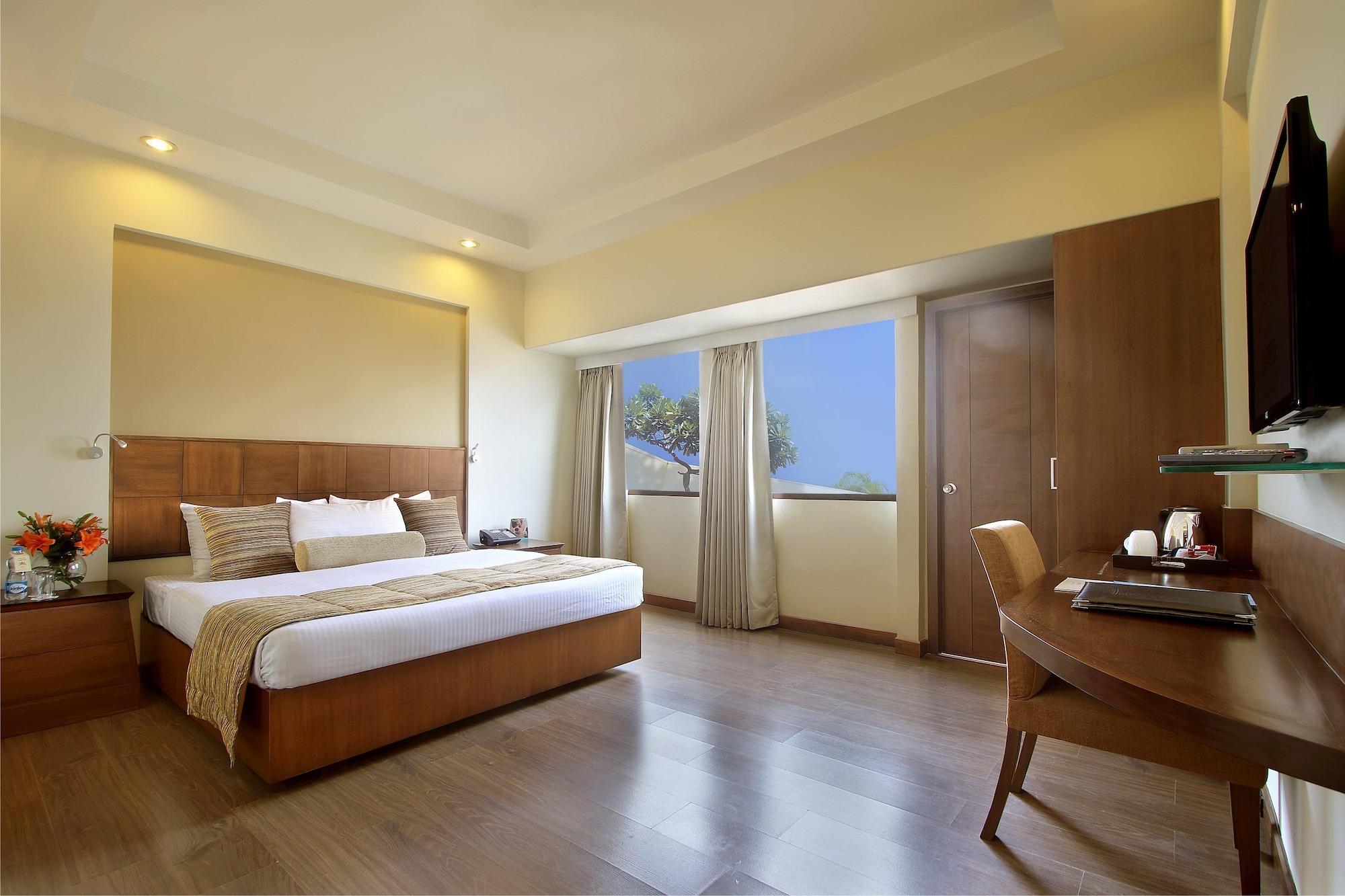 Hotel Express Towers Vadodara Esterno foto
